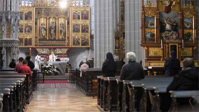 Verhältnis der Bevölkerung zur Religion