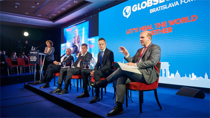 Globsec : rencontre de Le Drian avec le V4