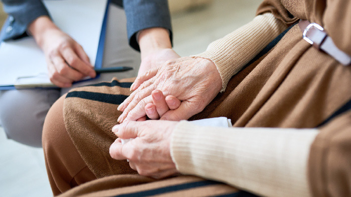 Pomoc seniorom v Karlovej Vsi