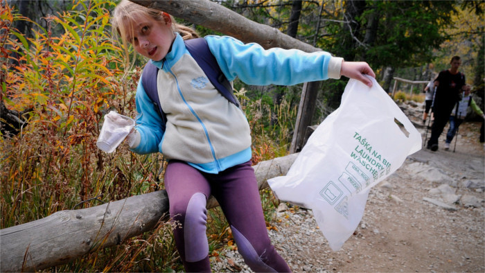 Nettoyages des eaux des lacs des hautes montagnes