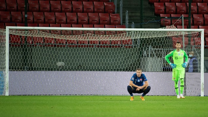 Sklamanie a kolísavé výkony slovenského futbalu