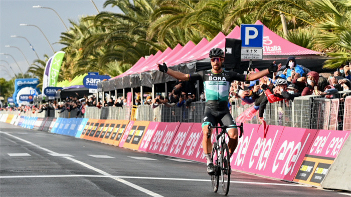 GIRO d’Italie : Exploit et victoire magistrale de Peter SAGAN