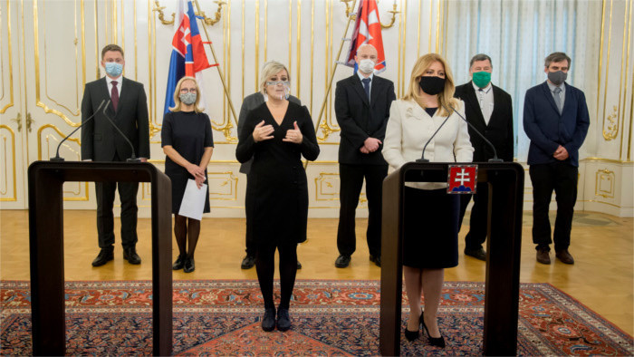 Rencontre de la Présidente de la République avec des experts pandémiques 