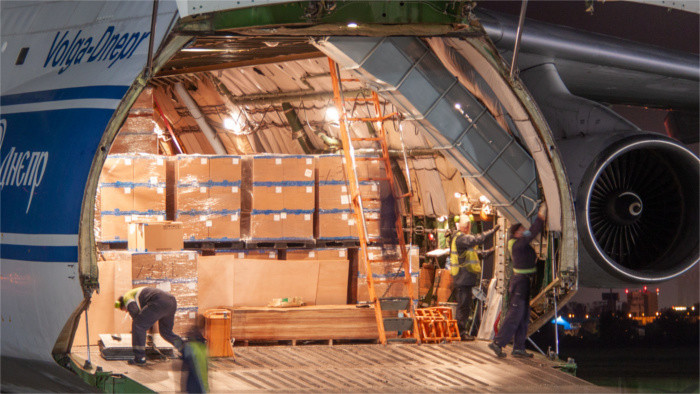  «Ан-124» доставил 3 млн. тестов