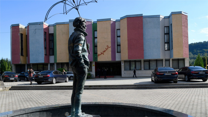 Na snímke budova Múzea moderného umenia Andyho Warhola (MMUAW) v Medzilaborciach_TASR.jpg