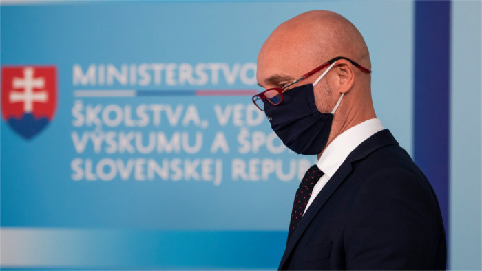 Bildungsminister Gröhling plädiert für Schulöffnung