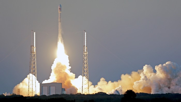 Space X úspešne odštartovala