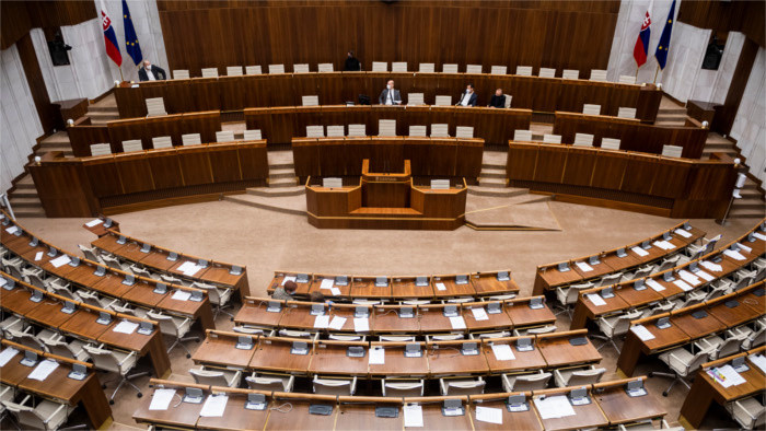 Diputados aprueban enmienda a la Ley de Educación Superior