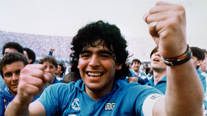 Le foot en deuil : décès de Maradona