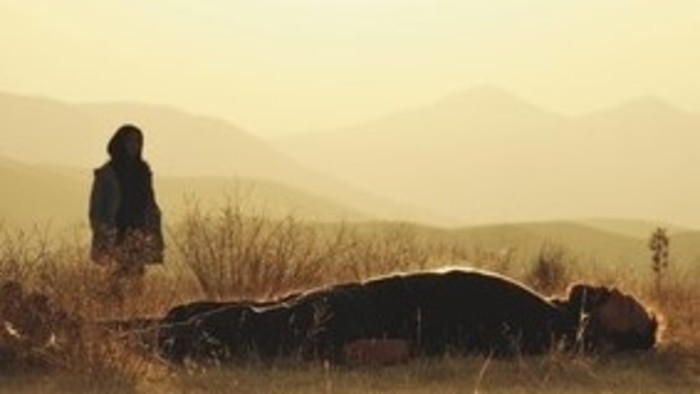 Recenzia filmu: Niet zla medzi nami