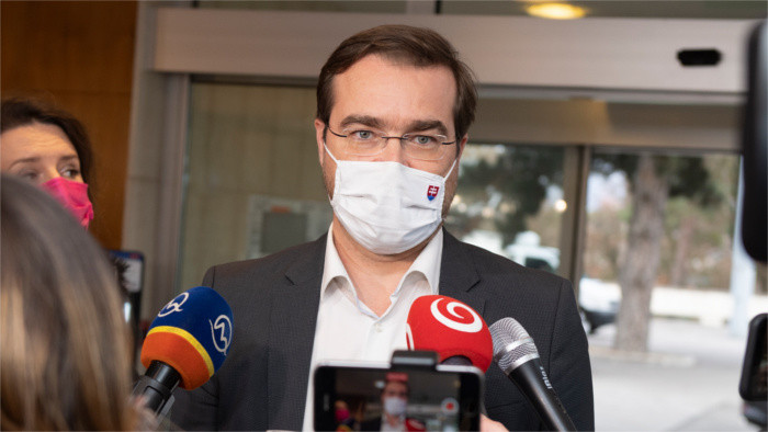 El ministro de Sanidad caracterizó la situación en el país de poco favorable