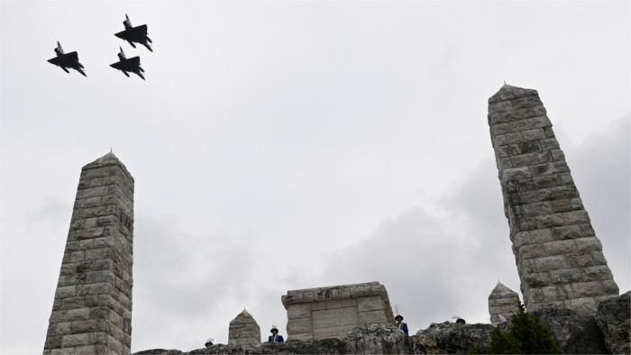 Coopération avec la Hongrie dans le domaine de l’aviation  militaire