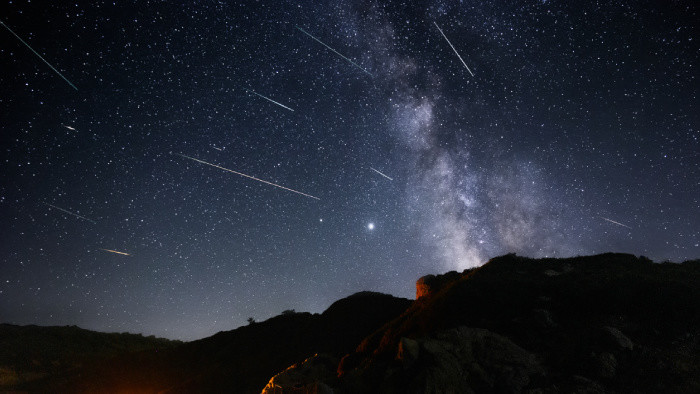 V noci na oblohe uvidíme geminidy