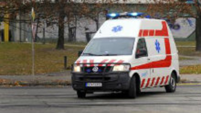 Ako správne uvoľniť cestu sanitke?