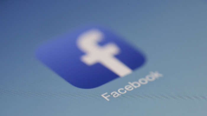 Gigaper indul a Facebook ellen