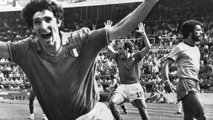 Futbalový svet včera opustila ikona talianskeho futbalu Paolo Rossi