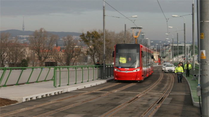 First trams cross Bratislava's Old Bridge as part of safety tests 