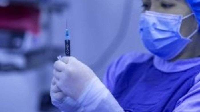 Közeleg a V-nap, vagyis a vakcináció kezdete