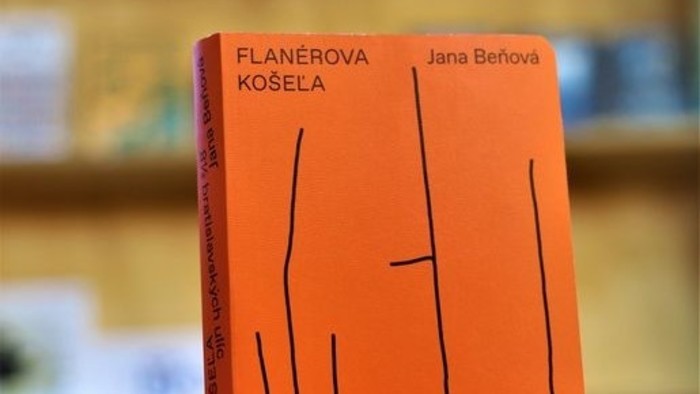 Jana Beňová si obliekla flanérovu košeľu a prechádzala sa po 8 a pol bratislavských uliciach
