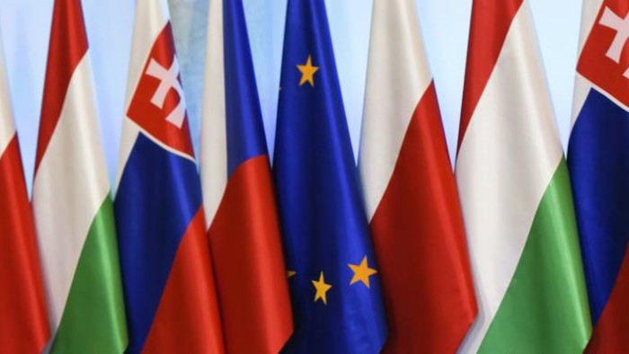 Online tárgyaltak a visegrádi országok parlamenti elnökei