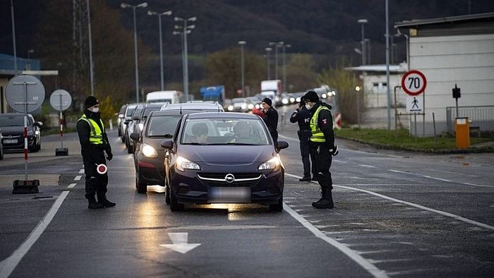 Österreich verschärft Grenzregime zu Tschechien und der Slowakei