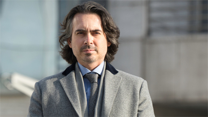 Matej Drlička dirigirá el Teatro Nacional Eslovaco 