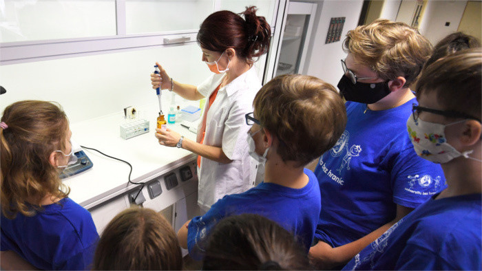 Appel à la confiance vis à vis d'experts