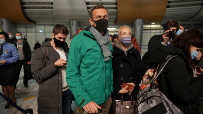 Foreign Minister concerned about Navalny's detention
