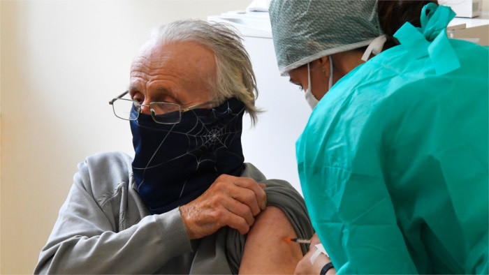 Première victime slovaque de la vaccination contre le nouveau coronavirus