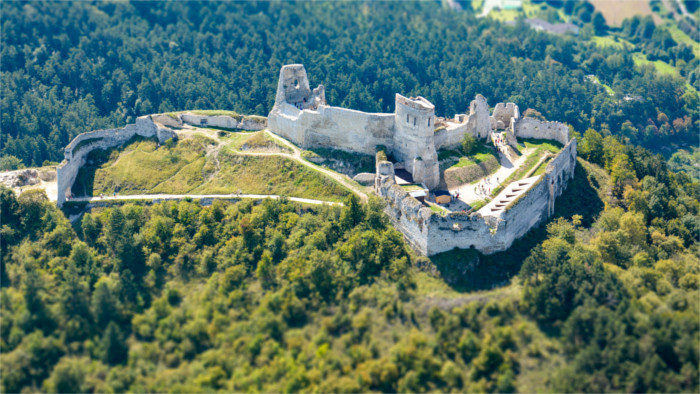 Čachtický-hrad_titulka.jpg