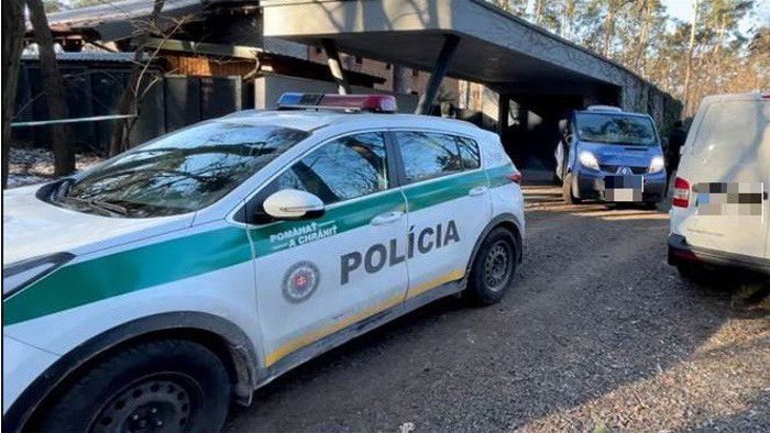 Suicide of key witness in corruption cases to be investigated