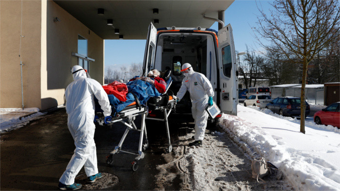 Romania sends doctors and nurses to help Slovakia