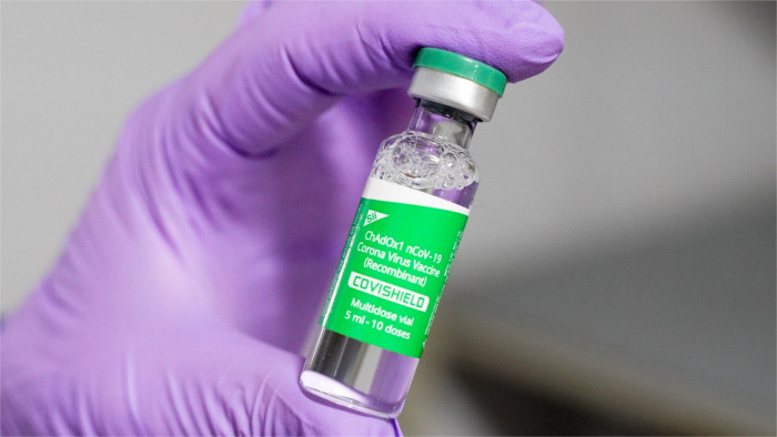 La vaccination s’arrête temporairement