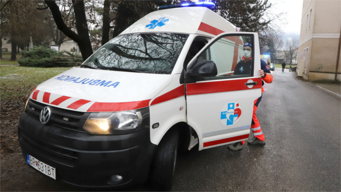 Covid 19: Kedy volať záchrannú službu?