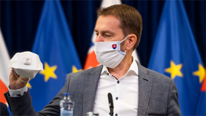 Если новые меры не помогут, будет полный локдаун