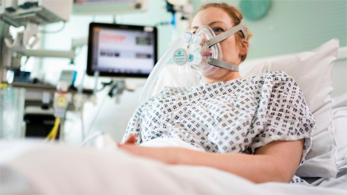Gobierno húngaro dona equipos de respiración a hospitales de Eslovaquia