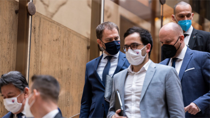 Baisse des préférences envers les membres du gouvernement