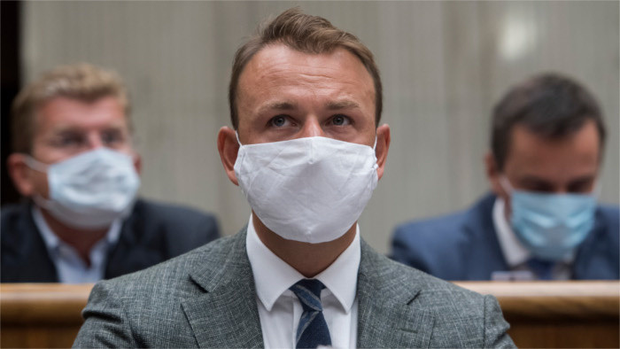 Оппозиция: игра на публику вместо решения проблем