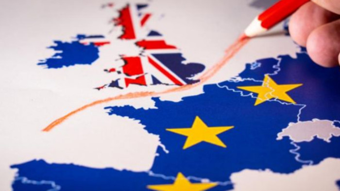 Perre mehet Brüsszel és London