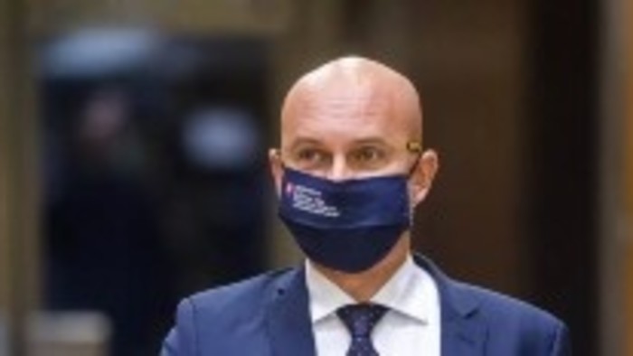Branislav Gröhling benyújtja lemondását