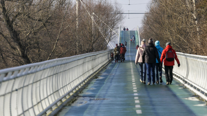 Čierne skládky v okolí cyklotrás v Trenčienskom kraji