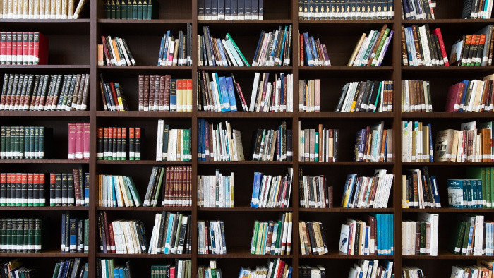 Aurel Hrabušický a literatúra