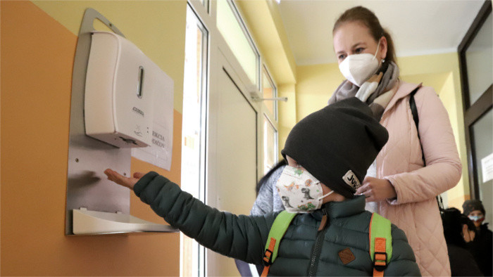 Ecoles en partie ouvertes ce lundi