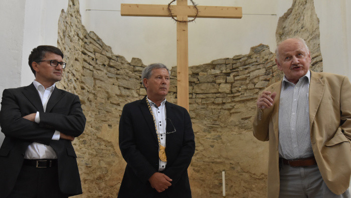 Blahoželáme archeológovi profesorovi Alexandrovi Ruttkayovi