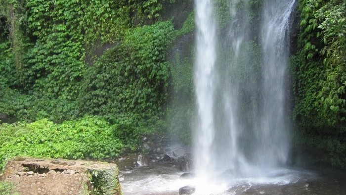 VodopádyVokolíRinjani.jpg
