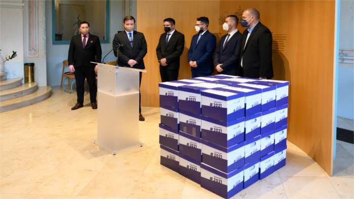 Signatures for early election submitted to President
