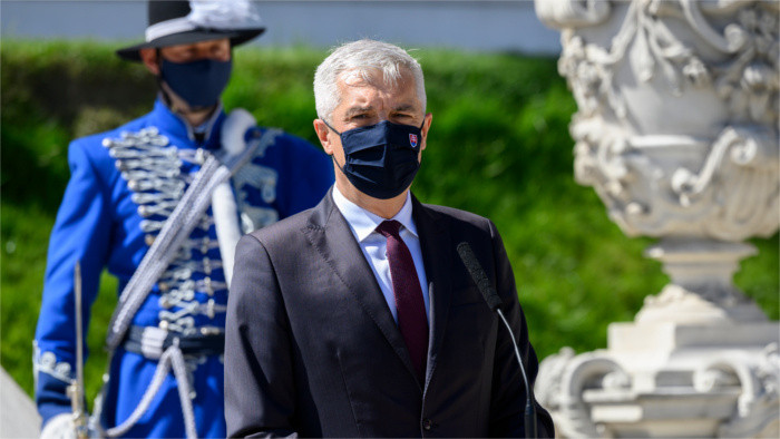 Los más altos representantes del país inauguran un debate sobre Europa