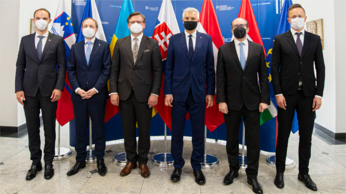 Cancilleres de Chequia, Hungría, Austria, Eslovenia y Eslovaquia se reúnen en Bratislava