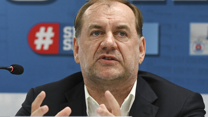 Vladimír Weiss starší začína svoju prácu v Slovane