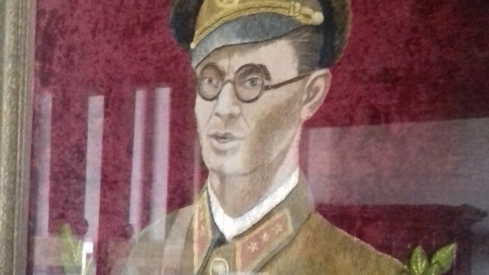 História blízka vzdialená / Prečo mal kpt. Nálepka problémy v škole?